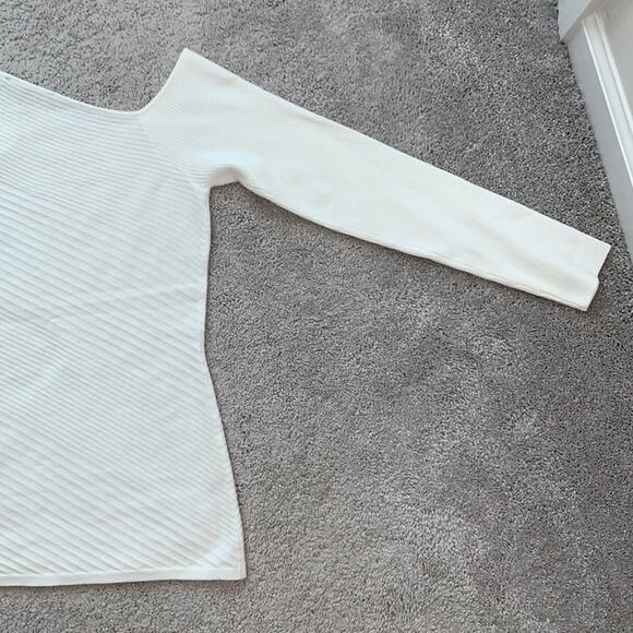 CYRUS Bone Asymmetrical Sweater Sz M - NWT - Picture 7 of 8